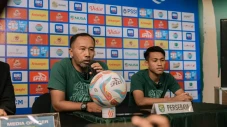 Jadwal Persebaya vs...
