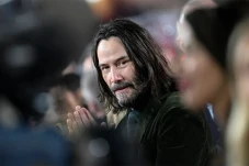 Rumah Keanu Reeves Dibobol...