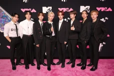 50 Boy Group K-Pop Terpopuler...