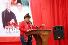 Hasto Sindir Tak Bisa...