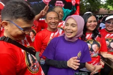 Hadiri Senam Sehat,...