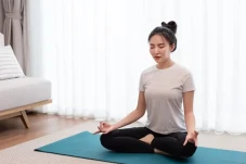5 Gerakan Yoga Ini Mampu...