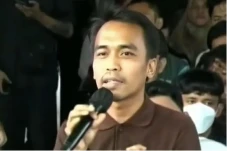 Profil Aulia Rakhman,...