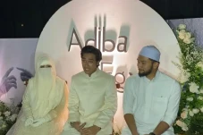 Abidzar Al Ghifari Deg-Degan...