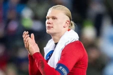 Erling Haaland Diragukan...
