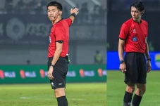 Profil 2 Wasit Jepang,...