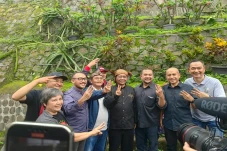 Berkunjung ke Solihin...