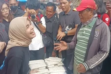 Siti Atikoh Blusukan...