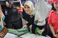 Atikoh Ganjar Blusukan...