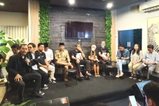Orang Tua Korban Tragedi...