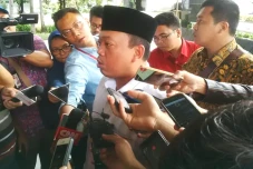 Nusron Wahid Diberhentikan...