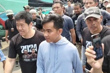 Gibran Blusukan ke Muara...