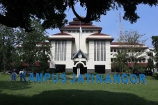 Simak Biaya Kuliah di...