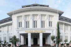 7 PTN dengan Jurusan...