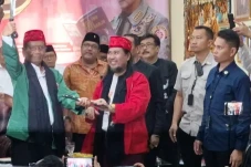 Mahfud MD Disambut Antusias...