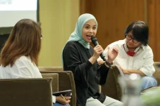 Siti Atikoh Bagikan...