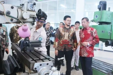 Perkuat SDM Industri,...