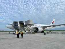 Bandara Juanda Surabaya...