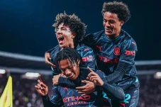 Man City Sapu Bersih...