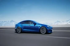 Tesla Tarik Jutaan Mobil,...
