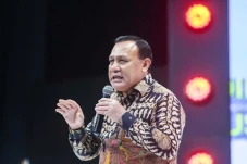 Dua Pimpinan KPK Sangkal...