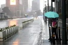 Cuaca Hari Ini: Jakarta...