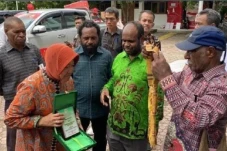 Bantu Warga Gagal Panen...
