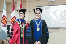 Universitas Bakrie Kukuhkan...