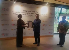 Raih ISO 14001 dan 45001,...