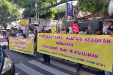 Datangi PN Jaksel, Mahasiswa...