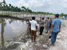 Tak Bisa Berenang, 2...