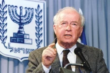 Sosok Yitzhak Rabin,...