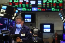 Wall Street Kembali...