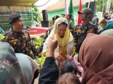 Yenny Wahid di Hadapan...