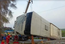 Hari Ini, Polisi Gelar...