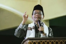 Mahfud MD Kunjungi Pesantren...