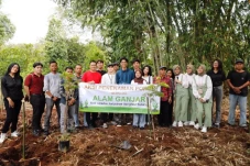 Sambangi Subang Jabar,...