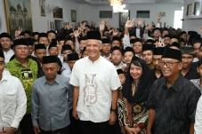 Kunjungi Ponpes Darussalam...
