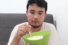 Viral! Masak Telur Dadar...