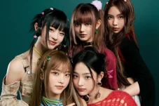 30 Idol K-Pop Perempuan...
