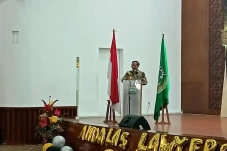 Di Depan Mahasiswa Unand,...