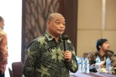 Pemimpin Harus Menjunjung...