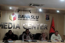 Tiga Pekan Kampanye,...