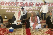 Di Hadapan Atikoh dan...