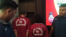Penjemput 4 Tahanan...