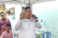 Tak cuma Sembako Murah,...