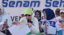 Venna Melinda Sampaikan...
