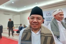 Ketua Pusat Majelis...