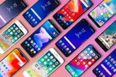 Daftar HP Terbaru yang...