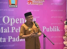 Hendri Septa Lunasi...